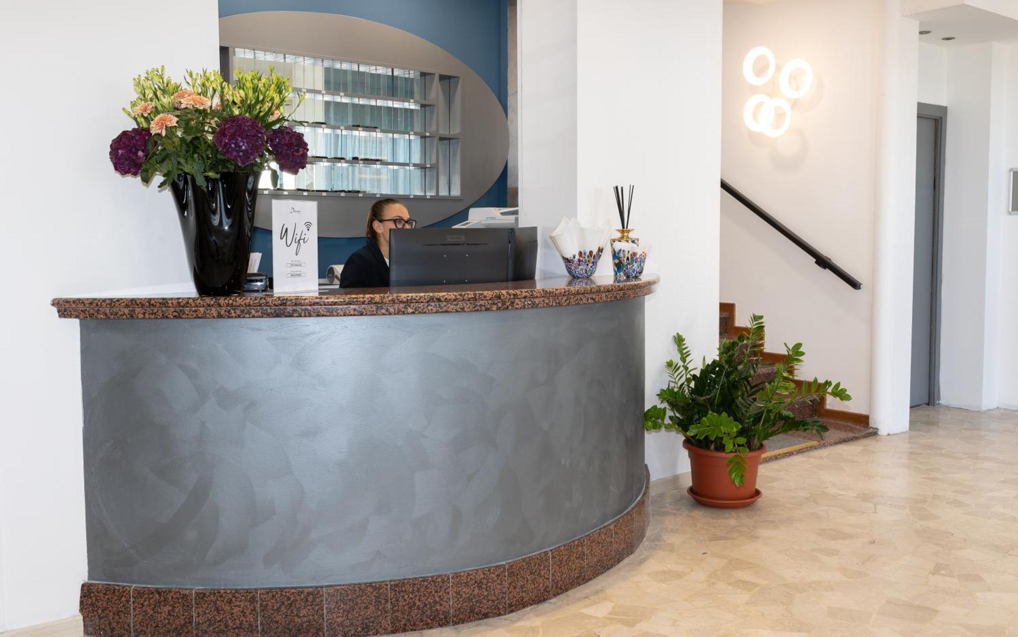 Hotel Delaville Frontemare 利多迪迪耶索洛 外观 照片